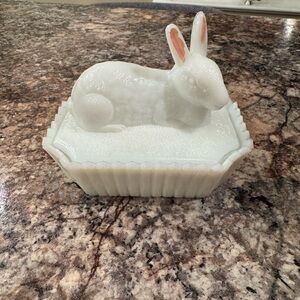 Vintage Westmoreland Milk Glass covered dish featuring a Rabbit on the lid